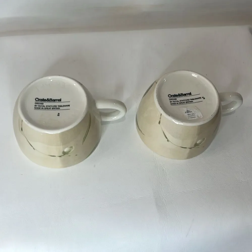 Crate & Barrel Orchid Coffee Cup Made England 12 Oz Floral Tan White Floral